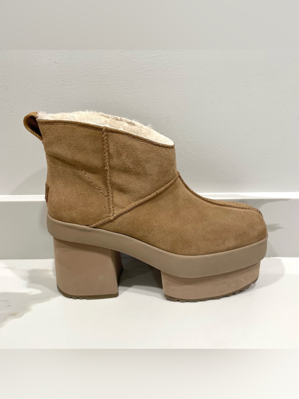 NEW UGG New Heights Platform Mini Boots (size 11)